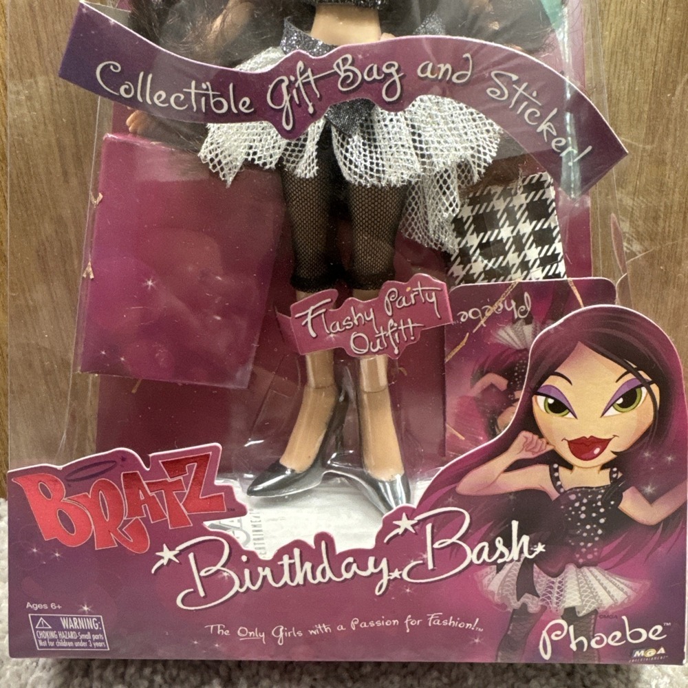Bratz Birthday Bash Phoebe Fashion Doll Gift Bag Sticker Outfit NRFB BNIB - Picture 3 of 4